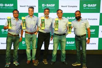 BASF team unveiling Vesnit Complete herbicide  for Sugarcane & Corn growers at the launch event in Meerut, India